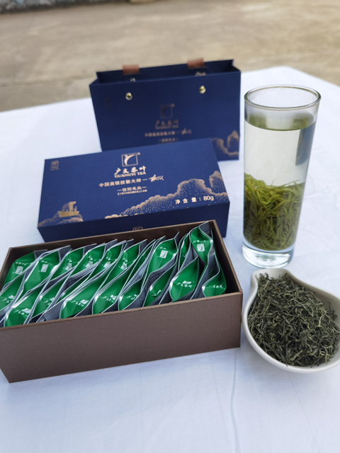 【大別山精神系列一珍品信陽(yáng)毛尖茶伴手禮（匠心）】大別山脈、核心產(chǎn)區(qū)、高山茶園、匠心制作  980元/盒